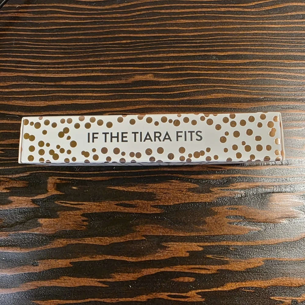 RED ASPEN NAIL DASHES – “If the Tiara Fits” – RARE & DISCONTINUED - Picture 5 of 6